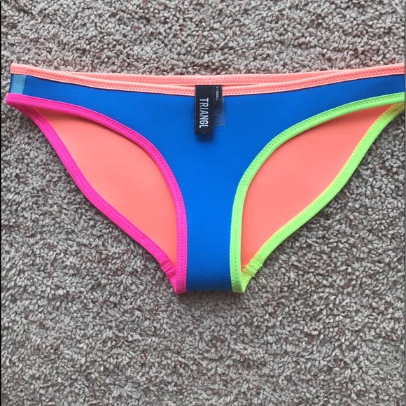 TRIANGL authentic! bikini tops and bottoms! - Picture 3 of 10